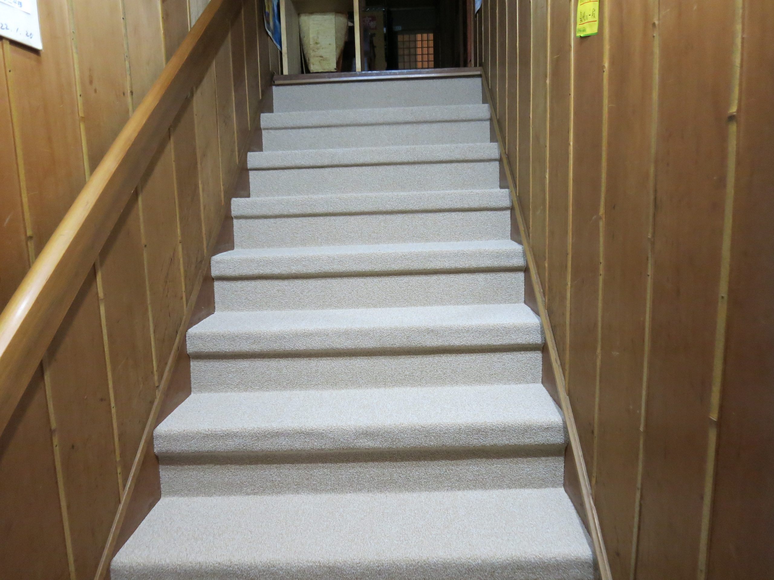 階段カーペット施工前　京都市中京区