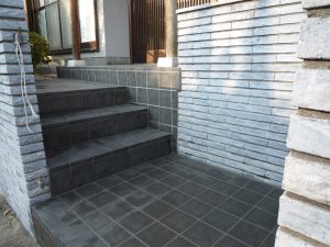 階段タイル貼り完成後　京都市西京区